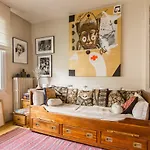Veeve - Arty By Luxembourg Gardens