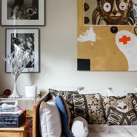 Veeve - Arty By Luxembourg Gardens Apartment Paris