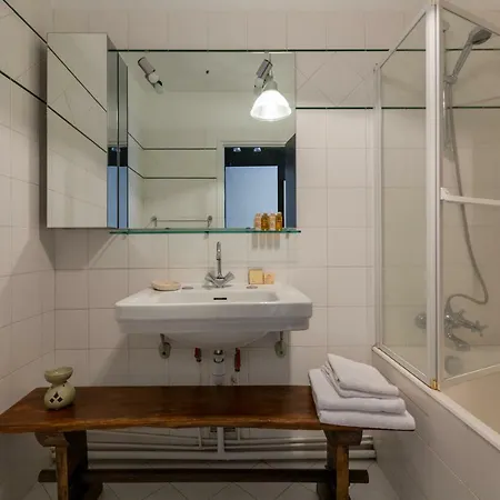 Apartment Veeve - Arty By Luxembourg Gardens *